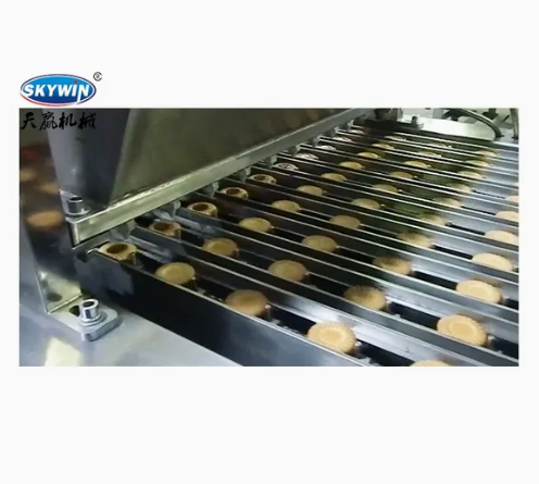 M&aacute;quina para fabricar galletas de chocolate Skywin, dep&oacute;sito de mermelada y t&uacute;nel de enfriamiento